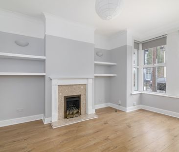 2 Bed Terraced House, Melford Road, E11 - Photo 5