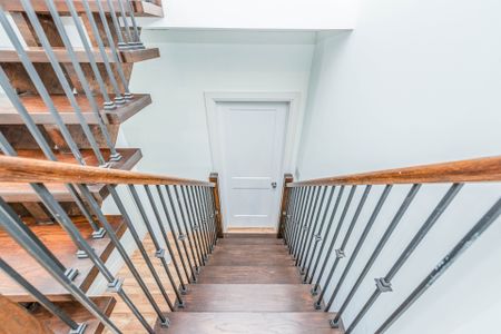 For Lease - 11 Ottaway Avenue, Barrie, Ontario - Photo 3