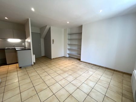 Location Appartement 3 pièces 49m² - Photo 2