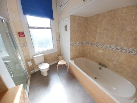 6 bedroom house to rent - Photo 3