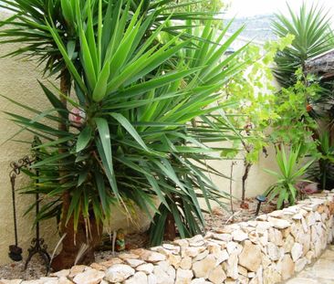 LONG TERM RENTAL Spacious villa for rent with sea views - Photo 3