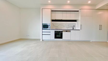 406/2C Wharf Road,Melrose Park,New South Wales 2114, Sydney - Photo 2