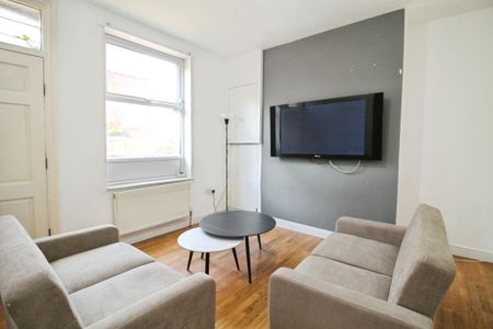 4 bedroom terraced house to rent - Photo 2