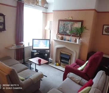3 Bed Semi-Detached House, Cromwell Road, M6 - Photo 2