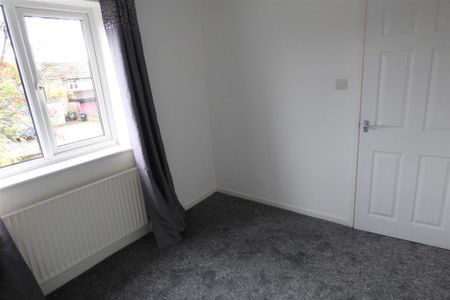 2 bedroom property to rent - Photo 4