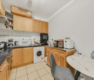 A contemporary studio apartment located in the heart of Belsize Park - Photo 4