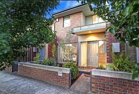 35 Highview Road, Bentleigh East - Photo 2