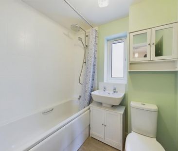 2 bedroom semi-detached house to rent - Photo 5