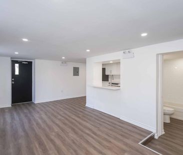 For Lease - 92 Twelfth Street Unit# 5, Toronto, Ontario - Photo 6