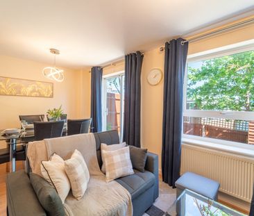 2 Bed Semi-Detached House, Saint Catherines Close, B15 - Photo 2