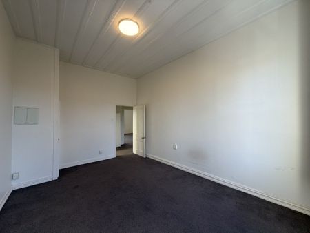 Charming 2-Bedroom Apartment in Prime Parnell Location - Photo 5