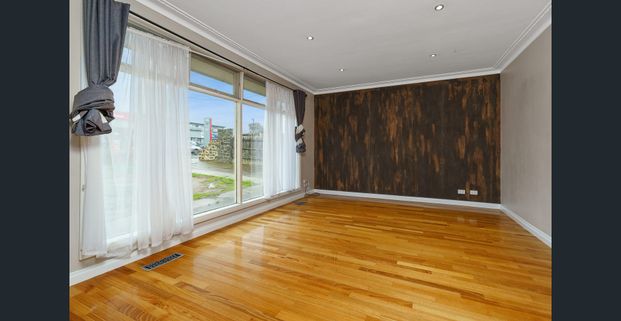 408 Grimshaw St BUNDOORA 3083 VIC - Photo 1