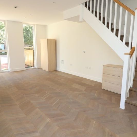 Room in a Shared House, Lebrun Square, SE3 - Photo 1