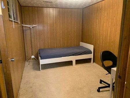 For Lease - 122 Rifle Range Road Unit# # Basement, Hamilton, Ontario - Photo 4