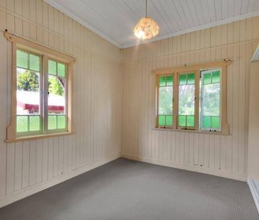 CHARMING SPACIOUS HOME CLOSE TO TOWN - Photo 3