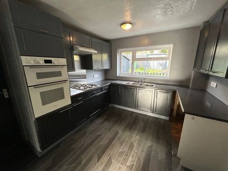 4 bedroom house to rent - Photo 5