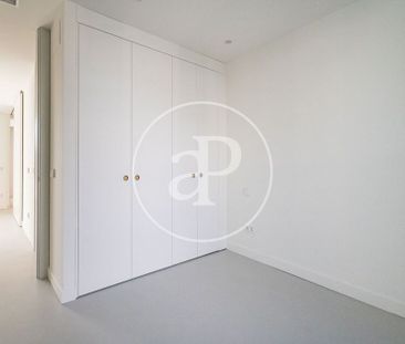 Luxury penthouse for rent in Madrid, Spain - Photo 6