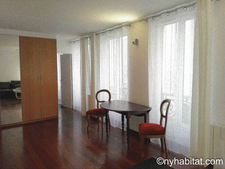Logement à Paris, Location meublée - Photo 5