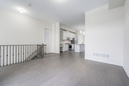 For Lease - 203 Lebovic Campus Drive, Vaughan, Ontario - Photo 5