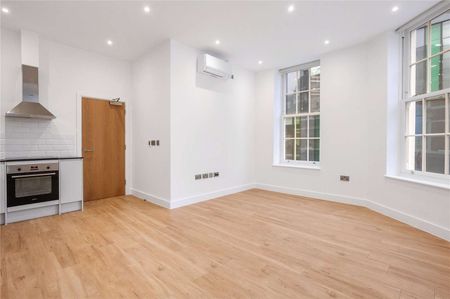 A newly refurbished first floor two bedroom flat with a separate study. - Photo 5