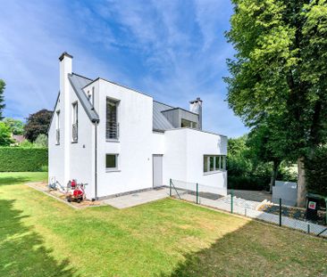 Gelegen aan het MEER VAN GENVAL, prachtige villa in perfecte staat ... - Photo 2