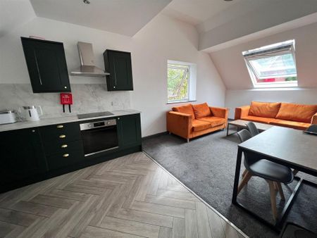 3 bedroom Student Flat to rent in Medburn House, Barker Street, Shieldfield, Newcastle Upon Tyne - Photo 3