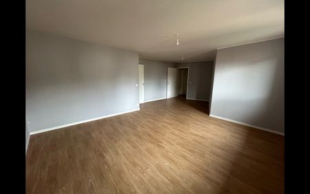 Location Appartement 3 pièces 77 m² La Châtre - Photo 2