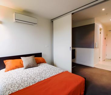 Large 1 Bedroom - Photo 2