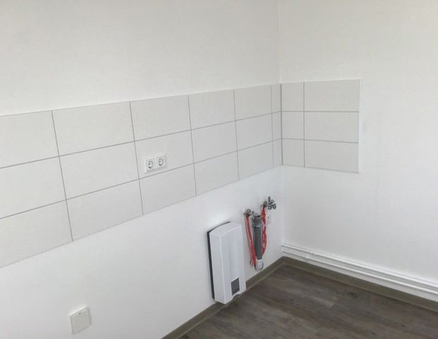 Renovierte 2-Zimmer-Wohnung mit Balkon - Photo 1