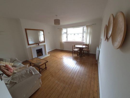 2 Bed Maisonette, Cambridge Court, SW20 - Photo 1