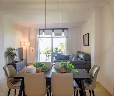 2 bedroom luxury Apartment for rent in Benahavís, Spain - Photo 5