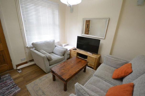 2 bedroom terraced house to rent - Photo 1