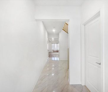 For Lease - 7 Saffron Way, Pelham, Ontario - Photo 2