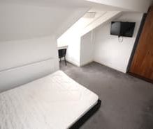 6 Bed - 27 Delph Mount, Woodhouse, Leeds - LS6 2HS - Student - Photo 1