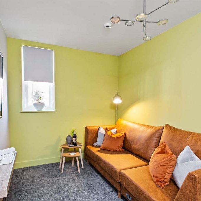 1 bedroom in a house share to rent - Photo 1