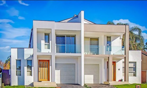 Large Family Home in Prime Location - Photo 1