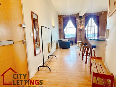 2 Bedroom Apartment - Photo 3