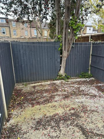 Studio Flat, The Crescent, CR0 - Photo 4