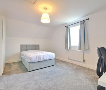 6 bedroom terraced house to rent - Photo 4