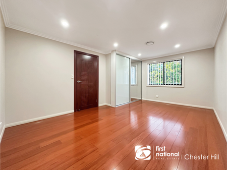 Spacious 4-Bedroom + Study Duplex with Swim Spa in Georges Hall - Photo 5