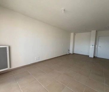 ST LAURENT DU VAR - 2 PIECES RESIDENCE NEUVE - GARAGE - Photo 5