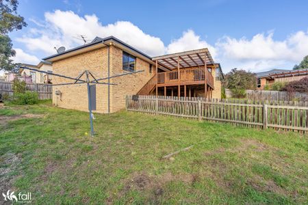 Spacious Family Home - Photo 3