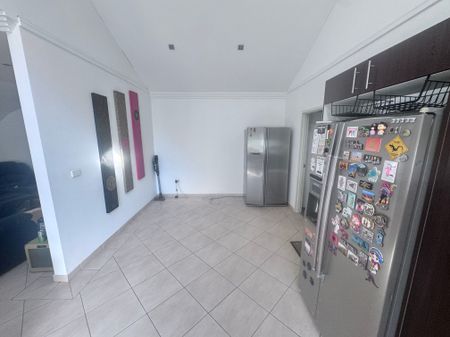 Revesby - Photo 5