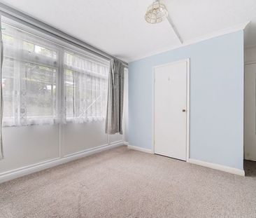 Filmer Grove, Godalming, Surrey, GU7 - Photo 3