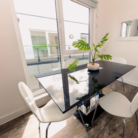 Studio Apartment - Photo 1