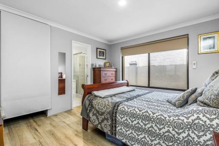 Perfect Family Home - Photo 3