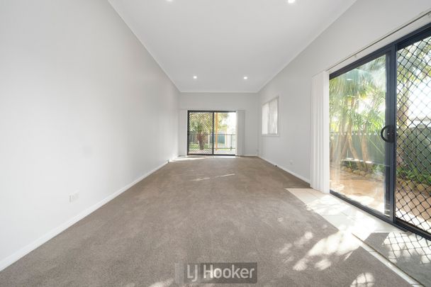 PEACEFUL HOME IN HENRY STREET - Photo 1