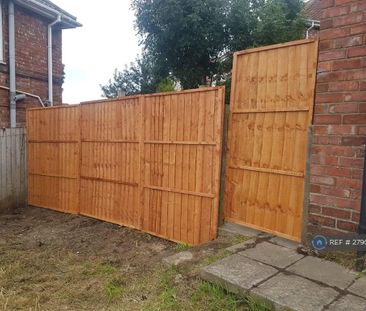 3 bedroom terraced house to rent - Photo 3