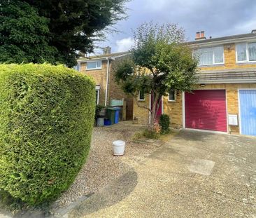 3 bedroom semi-detached house to rent - Photo 3