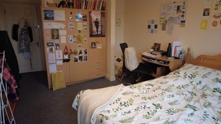 4 Bed - Princess Street â€“ 4 Bed - Photo 3